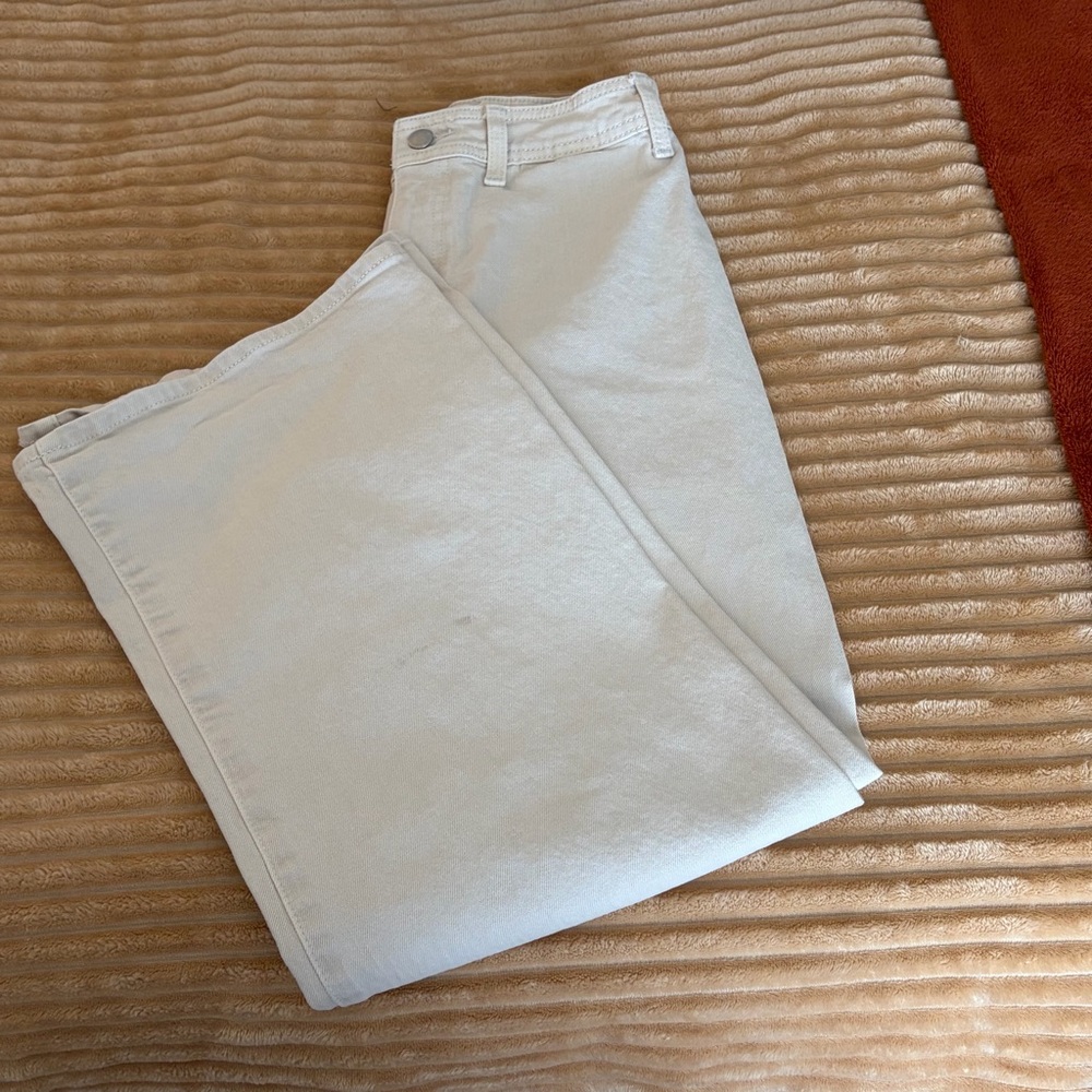 Universal Thread Cream Wide Leg Ankle Jeans
